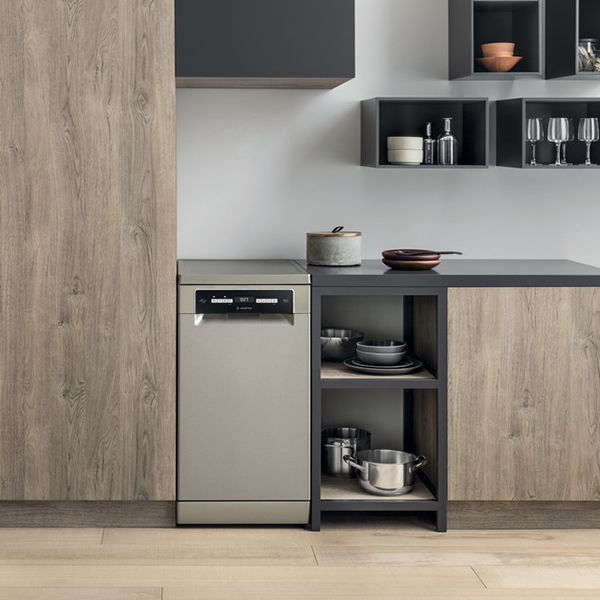 ElIraqi Company Ariston Dishwasher, 10 Persons, 8 Programs, Inverter